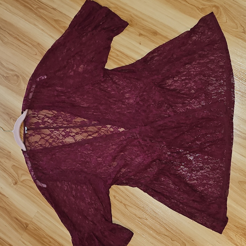Elegant Lace Kimono Robe in Burgundy